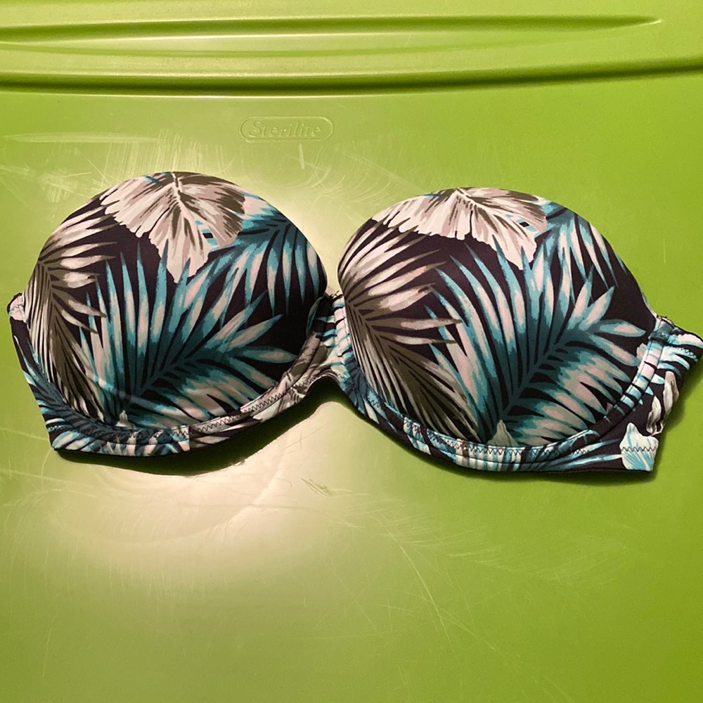 PINK Victoria’s Secret Strapless Push-Up Bra